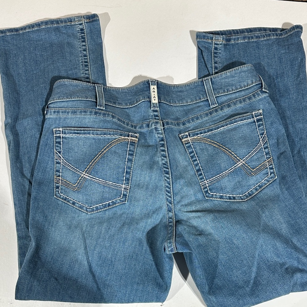 Ariat Women's size 18wr Blue Bootcut Jeans with Contrast Pocket Stitching